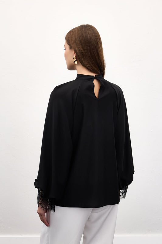 Black Satin blouse with dantel